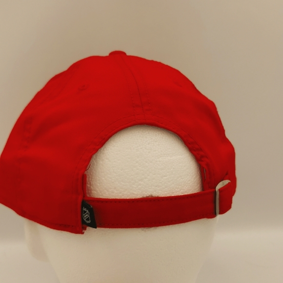 Calgary Flames Fanatics hat - Picture 3 of 5